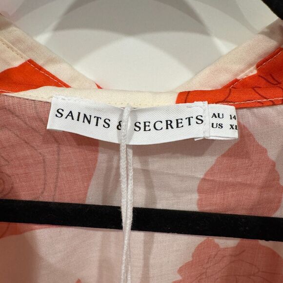 Saints & Secrets Women’s Size XL Floral Romper Pink Rose Pattern Short Sleeve - Picture 3 of 7